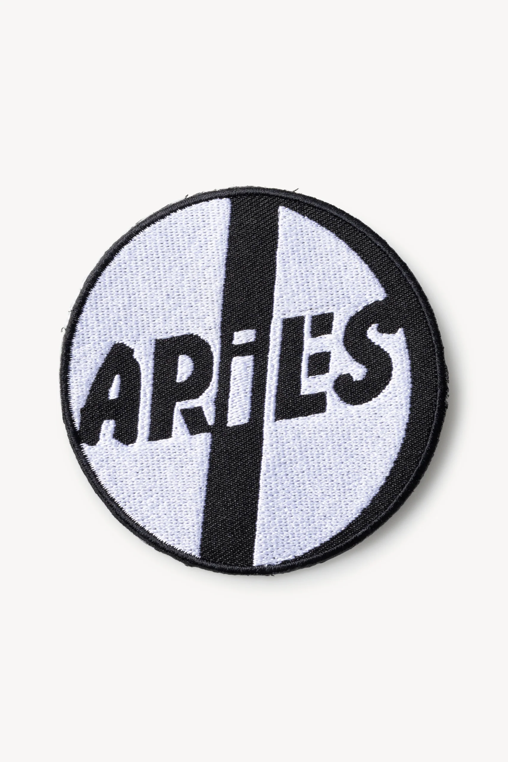 Embroidered patch pack - Image 5