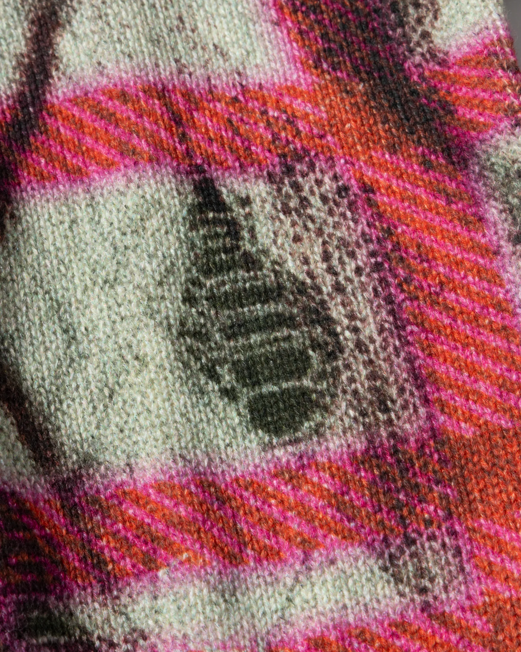 Digi Patchwork V Neck Knit - Image 12